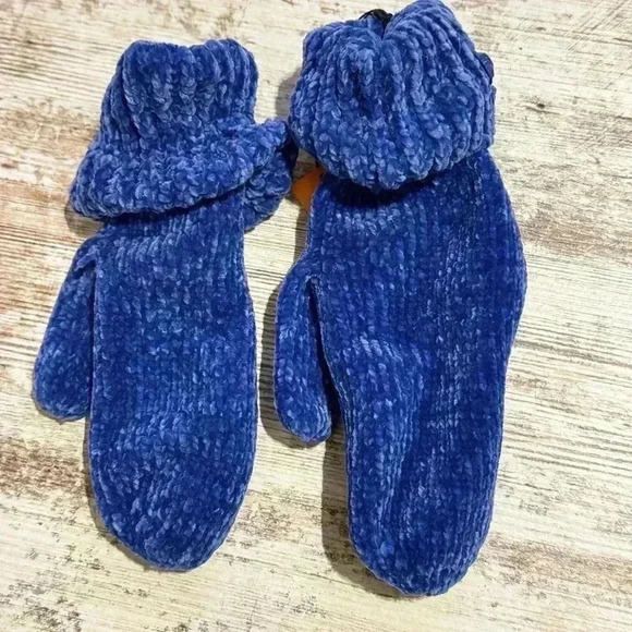 Kurt Geiger London women’s blue chunky ribbed chenille mittens size OS - Picture 3 of 7
